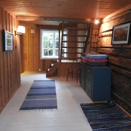 Feriehus Lyngvaerstua